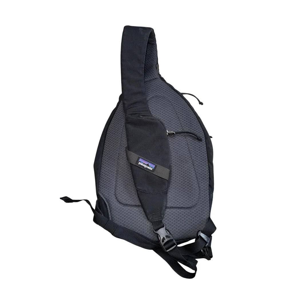 Patagonia Atom 8L Sling Bag Unisex OS Black Good Crossbody Backpack 48261